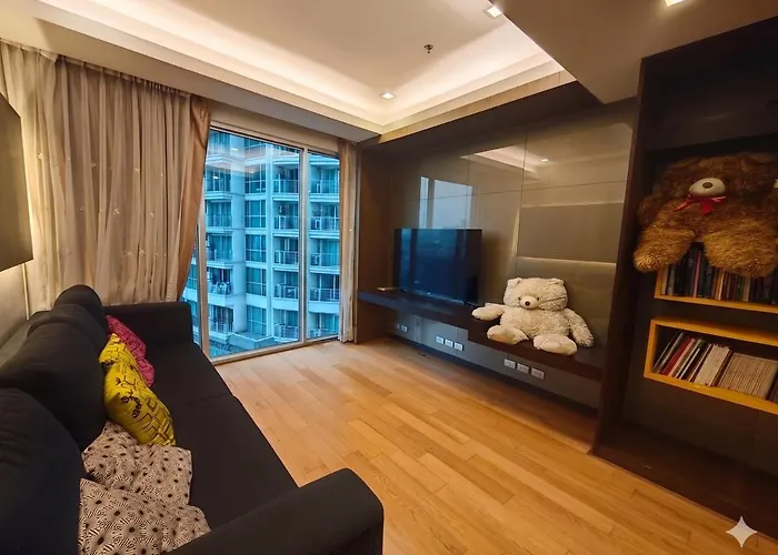 Strolling In The Clouds 37th Floor Panoramic View In Near Bts Phra Khanong Station Infinity Pool Luxurious And Cozy Апартаменты