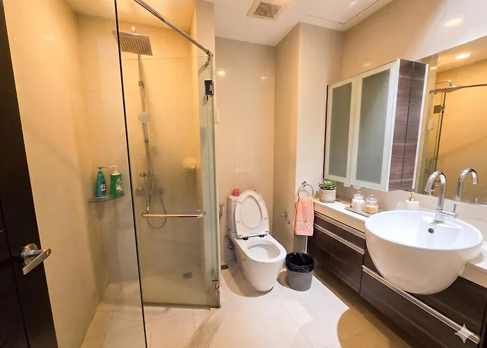 Апартаменты Strolling In The Clouds 37th Floor Panoramic View In Near Bts Phra Khanong Station Infinity Pool Luxurious And Cozy *